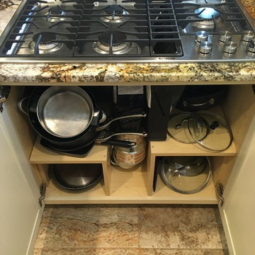 Lincoln Ave. Kitchen