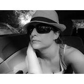 Amy Batess foto