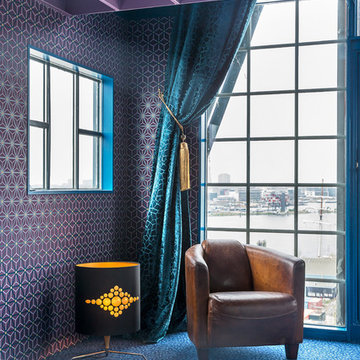 Contemporary bedroom