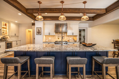 Mountain style kitchen photo in Milwaukee