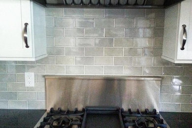 Kitchen - kitchen idea in Boston