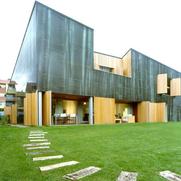 Q House