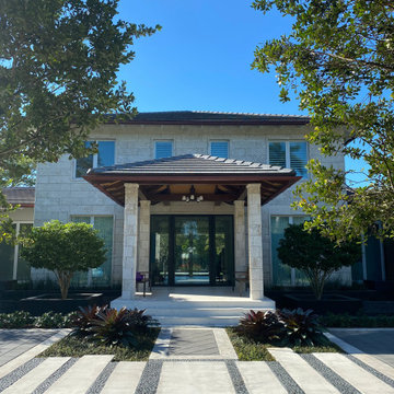 LAKEFRONT RESIDENCE