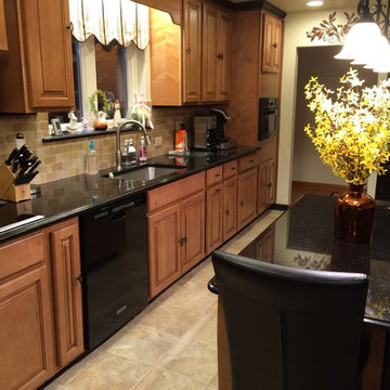 Black Galaxy Kitchen w/ Ogee Edge