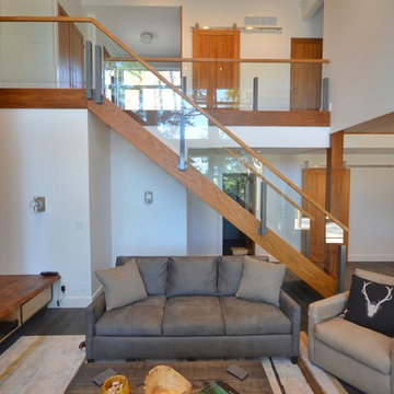 Modern Waterfront Cottage