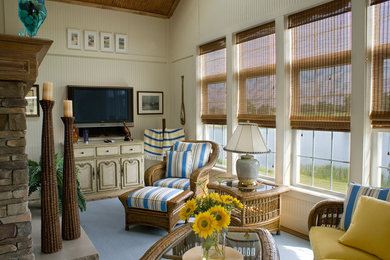 Beach style sunroom photo in Cleveland