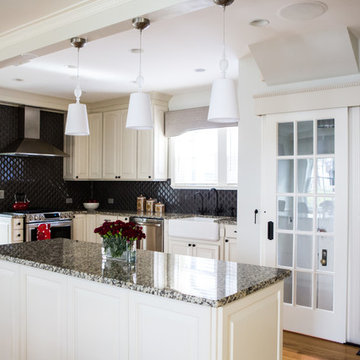 Gracious and Spacious Kitchen
