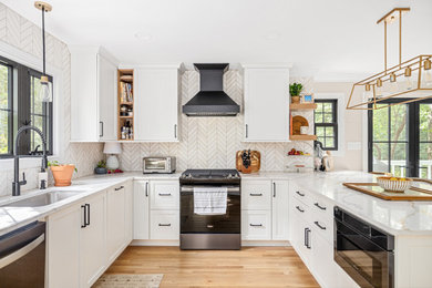 Inspiration for a transitional kitchen remodel in Richmond