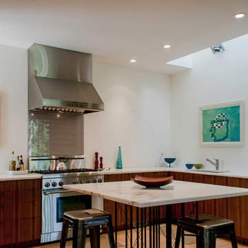 Contemporary in Dahlonega Rd.