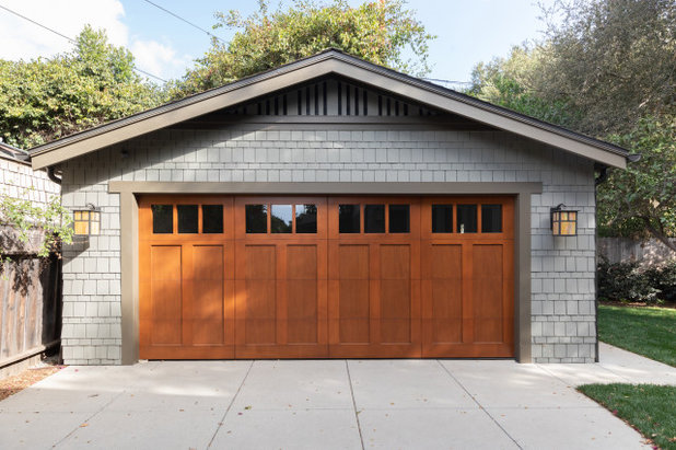 Craftsman Garage by Wendy Wilson & Associates