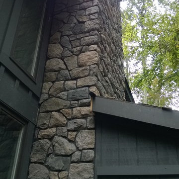 Definitive Grade manufactured stone veneer in Pennsylvania fieldstone.