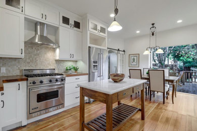 Kitchen photo in San Francisco