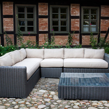 Toja Patio Furniture - Yorkville Sectional Set - House
