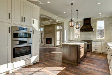 Inspiration for a contemporary kitchen remodel in Charlotte