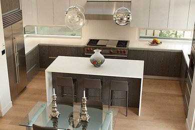 Example of a minimalist kitchen design in Vancouver
