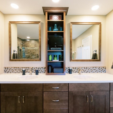 Beckett Ridge Master Bathroom (Eagle Ridge Drive)