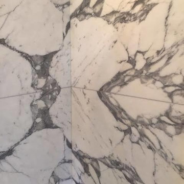 Arabescato Bathroom - bookmatch slabs