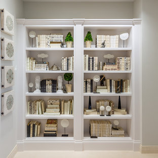 Idéer för en mycket stor klassisk hall, med kalkstensgolv