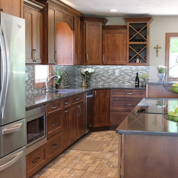 Port Byron, IL - Rustic Transitional Kitchen Near the Mississippi River