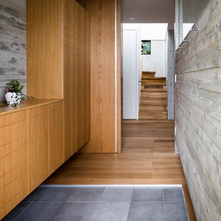 お隣と共有する「第２のGL」をもつ家