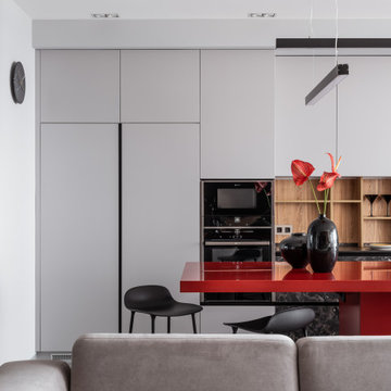 Фото реализованного проекта в современном стиле с яркими акцентами