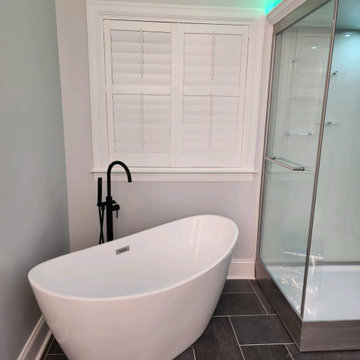 Stand alone tub