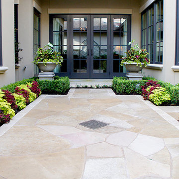 Charleston Style Courtyard - East Shore, Woodlands