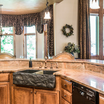 S. Frontier Trail Residence