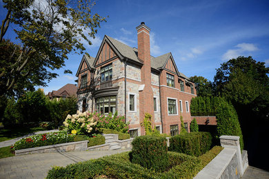 Inspiration for a timeless exterior home remodel in Montreal