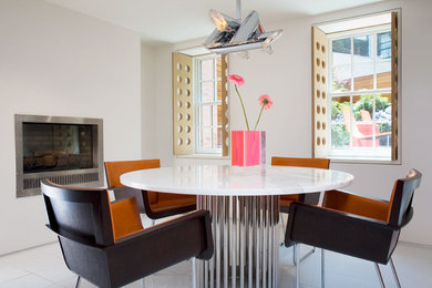 Dining room - dining room idea in Chicago