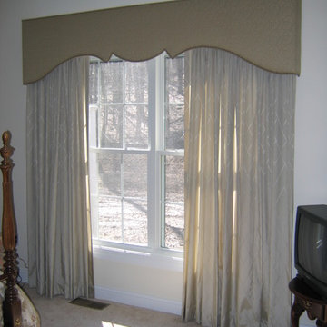 Shaped Cornice over Full Closure Draperies