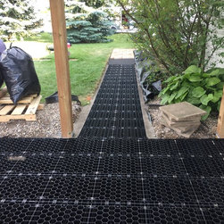 Silca System Patio and Elevated Deck - Landscaping Stones And Pavers