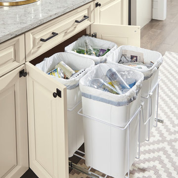 Diamond Cabinets: Modern Farmhouse Kitchen