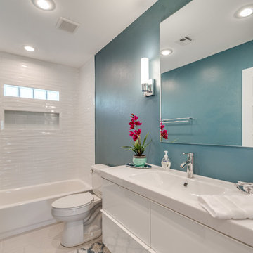 Mid-Century Bell Isle Beauty
