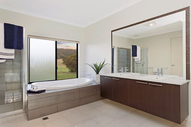 Design ideas for a contemporary master bathroom in Gold Coast - Tweed.