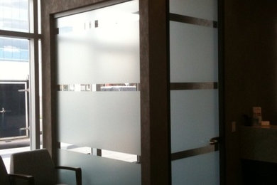 Heavy glass entrance systems