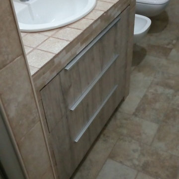 Mobile bagno per lavabo in muratura e pensile sospeso