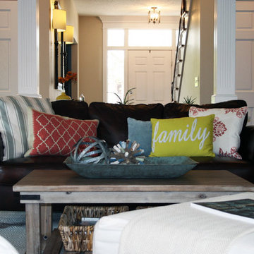 Living Room: Casual Chic Style