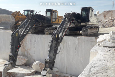 Business as Usual in a Palisandro Marble Quarry