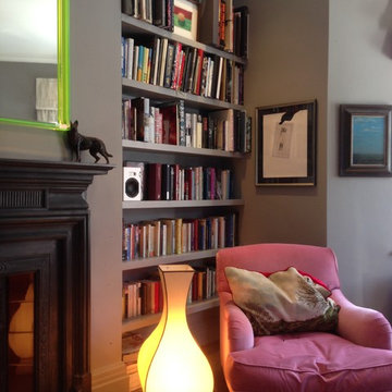 Library - very discreet loudspeakers...