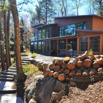 Modern Waterfront Cottage
