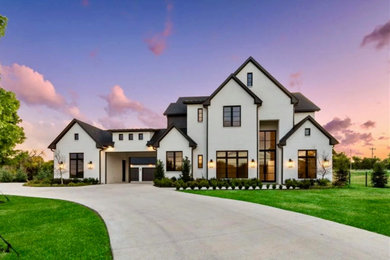Country exterior home idea in Dallas