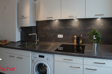 Kleine Moderne Wohnidee in Hannover