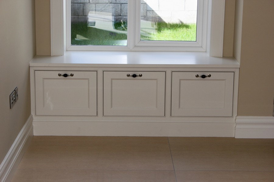 Deluxe Handcrafted & Hand-painted In-Frame kitchen,