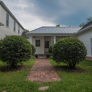 Lenoir City Main House + Guest House
