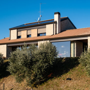 Villa in pietra e legno