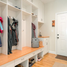 Mud Room - 808 O'Sheridan St