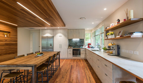 Houzz Tour: Goodbye 1950s, Hello 21st Century