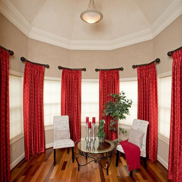 Dramatic sitting room