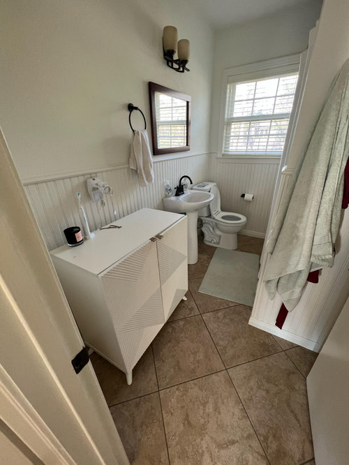 Advice needed on bathroom vanity configuration